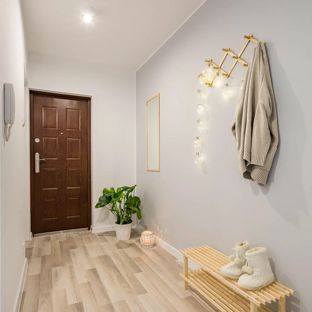 Une des pages de logement de l'agence, complète avec photo, description, équipements et hébergeur, en étant sur pc.